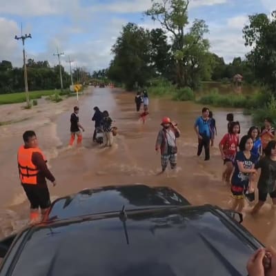Trooppinen myrsky toi tulvia Thaimaahan