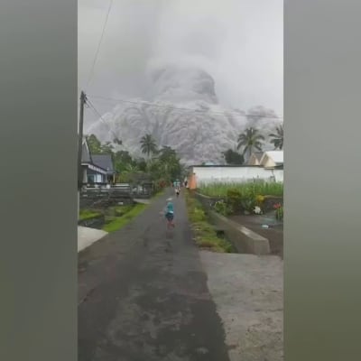 Semerun tulivuori purkautuu Indonesiassa