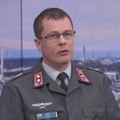 Everstiluutnantti Simo Pesu Valko-Venäjän ja Venäjän suhteista
