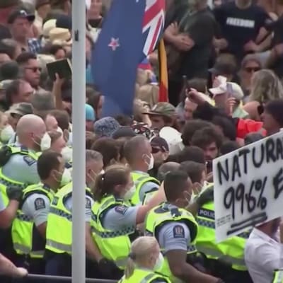 Koronavastaiset protestit puhkesivat Uudessa-Seelannissa