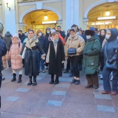 Pietarin mielenosoituksessa huudettiin, että Putinin pitää jäädä eläkkeelle