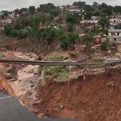 Etelä-Afrikan tulvat ovat aiheuttaneet suurta tuhoa
