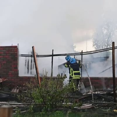 Rivitalo tuhoutui tulipalossa Vihdin Nummelassa