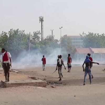 Sudanin protestit eivät hellitä