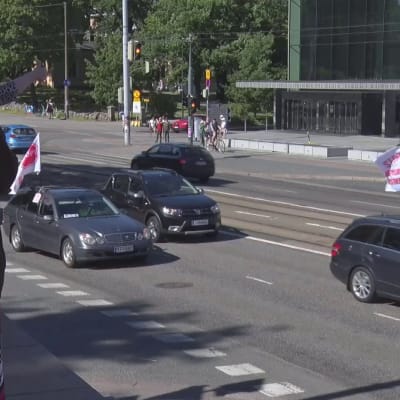 Autoilijoiden mielenosoitus Helsingissä