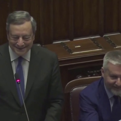 Draghi liikuttui parlamentin suosionosoituksista
