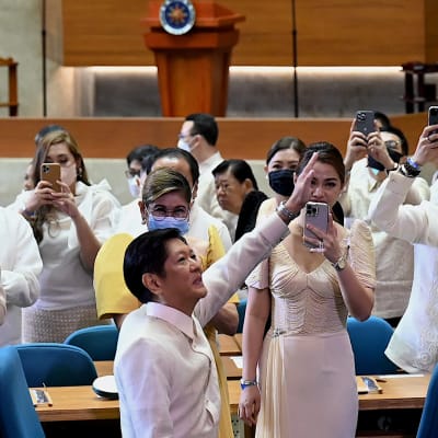 Ferdinand Marcos lupasi puheessaan puolustaa Filippiinien koskemattomuutta