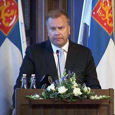 Puolustusministeri Kaikkonen: Täytämme Naton jäsenyyskriteerit
