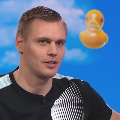 Ari-Pekka Liukkonen. "Seksuaalisuus ei ole enää huippu-urheilussa piiloteltava asia"