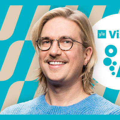 Kuvassa Yle Visiitin juontaja Olli-Pekka Kursi.