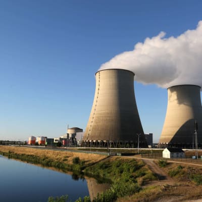 Ranskan ydinvoimaloiden korjaustöitä hidastaa pula erikoishitsaajista, kertoo toimittaja Jari Mäkinen.