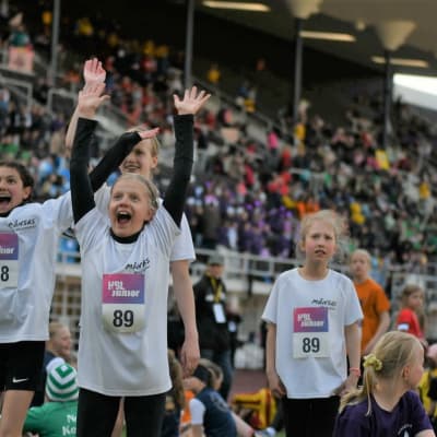Jubel på Stafettkarnevalen.