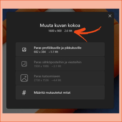 Kuvakaappaus Microsoftin Valokuvat-sovelluksesta, kuvakokojen vaihtoehdot näkyvät.