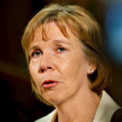 Anna-Maja Henriksson, infälld Markus Ekholm.