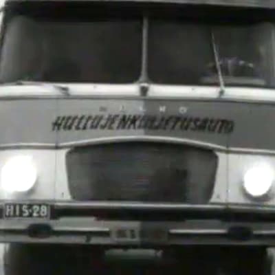 Seitsemän seinähullun veljeksen keikkabussi (1970).