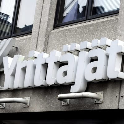 Suomen Yrittäjät -rakennus Mannerheimintiellä Helsingissä.