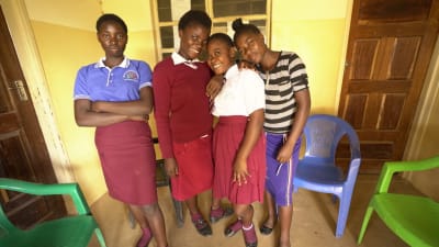 Tonåriga flickor från Zambia
