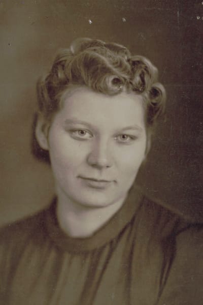 Anitta Ahosen äiti Irja Ahonen nuorena.