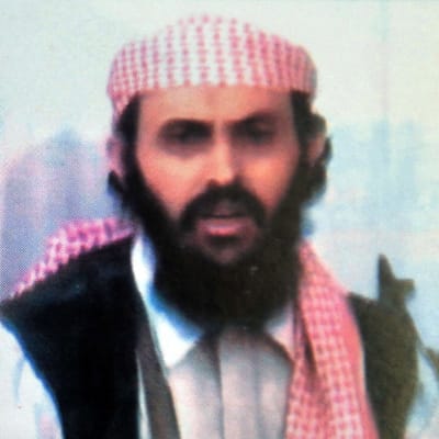 Polisen i Jemen publicerade de här bilderna på Qassim al-Rimi på en affisch där han efterlystes i oktober 2010. 
