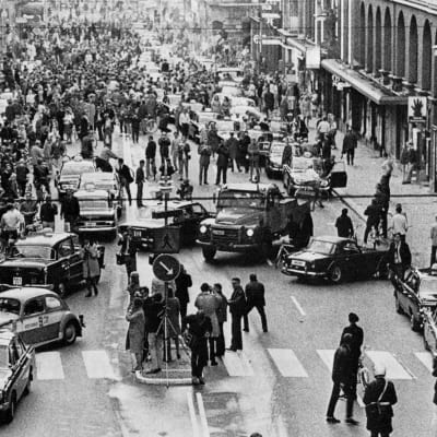 Stockholms trafik, landet övergår till högertrafik, 1967