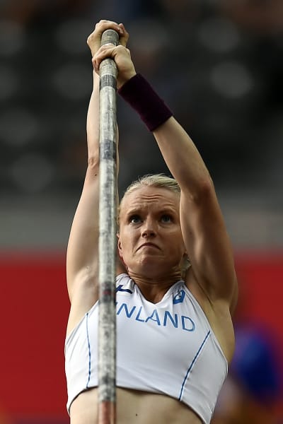 Minna Nikkanen hoppar stav vid EM 2018.