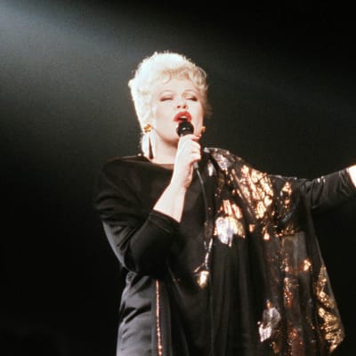 Anneli Saaristo laulaa Euroviisuissa vuonna 1989 La dolce vita.