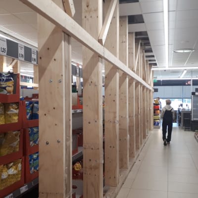 Lidl Kajaani, tukipylväät, lumikuorma, kattoremontti