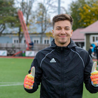 Porträttbild på Mehdi El Moutacim.