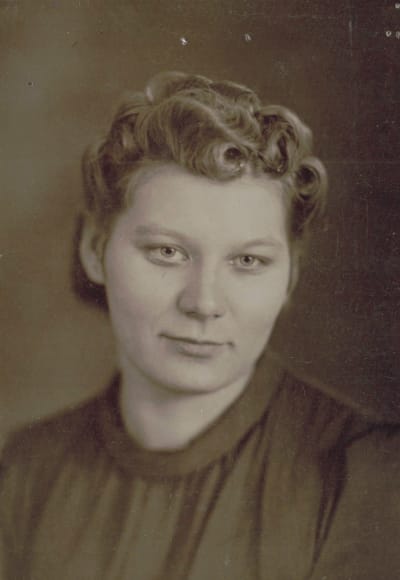 Anitta Ahosen äiti Irja Ahonen nuorena.