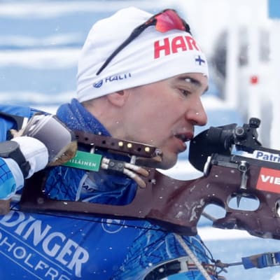 Olli Hiidensalo på skjutvallen.