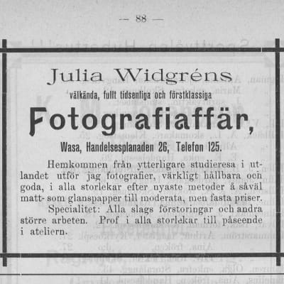 En tidningsannons för Julia Widgrens fotoateljé i Vasa