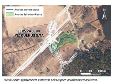 En illustrerande bild över hur en planerad bro över järnvägen i Leksvall skulle påverka den naturliga bäckfåran.