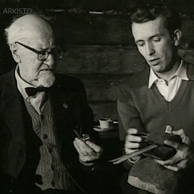 Ilmari Kianto ja Matti Kassila Punaisen viivan kuvauksissa (1959).