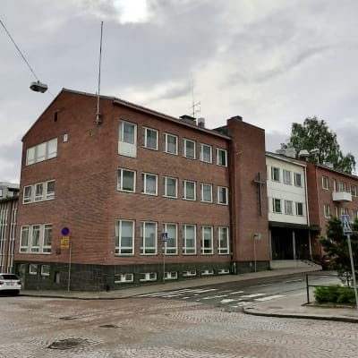 Hämeenlinna-Vanajan seurakunnan keskusseurakuntatalo Rauhankadulla Hämeenlinnassa.