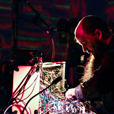 Keith Fullerton Whitman dokumenttielokuvassa I Dream of Wires.