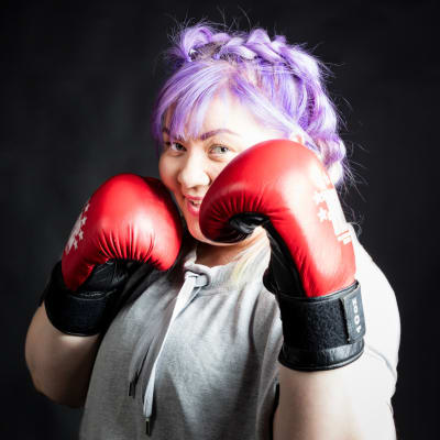 Jenny Lehtinen tykkää nyrkkeilystä.