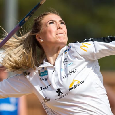 Julia Valtanen kastar spjut i Jyväskylä, juni 2020.