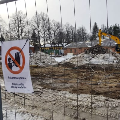 Rakuunamäen päiväkodin rakennustyömaa Lappeenrannassa.