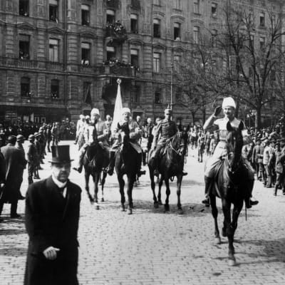 Valkoisten voitonparaati Helsingissä 16.5.1918.
