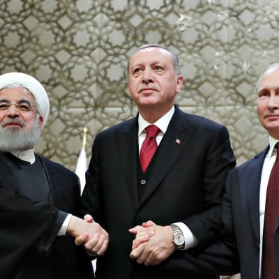 Hassan Rouhani,  Recep Tayyip Erdogan ja Vladimir Putin.