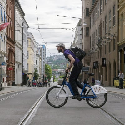 Pyöräilijä Oslossa