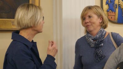 Anna-Maija Lyyra (De Gröna) och Anna-Maja Henriksson (SFP). 