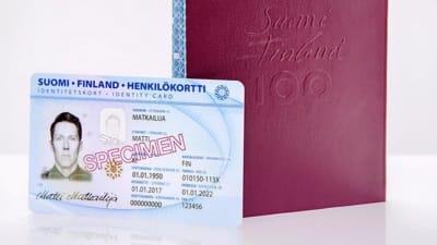Ett identitetskort och ett pass.