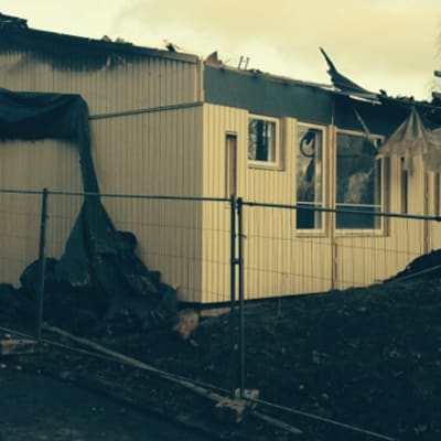 skolpaviljong brann ned i Esbo