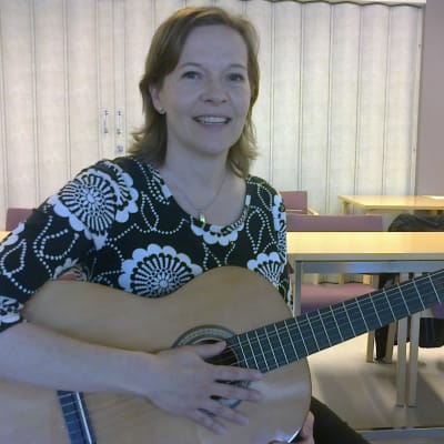 Musiikkipedagogi, hoivamuusikko Pia-Maria Björkman