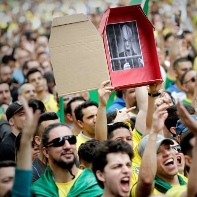 Jair Bolsonaron kannattajia São Paulossa, Brasiliassa 21. lokakuuta.