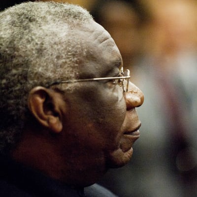 Syytetty ruandalaismies Francois Bazaramba Helsingin hovioikeudessa 22. elokuuta 2011.