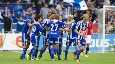 HJK firar mål mot HIFK.