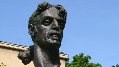 Frank Zappa-bysten i Vilnius