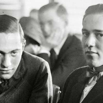 Vuonna 1924 kaksi chicagolaista nuorukaista yritti tehdä täydellisen rikoksen. 